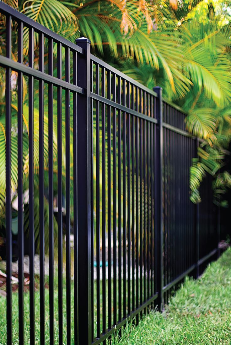 Starling (3-Rail) Aluminum Fence Panel